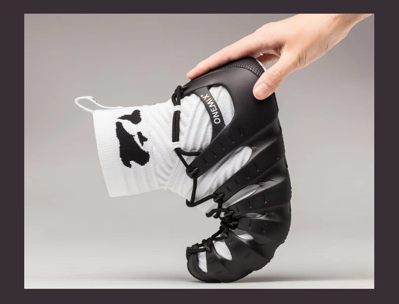 Sports Shoes